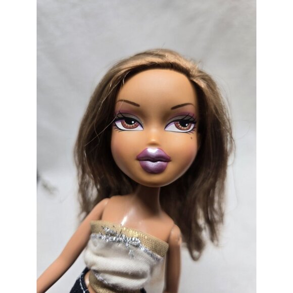 Bratz Yasmin Passion 4 Fashion 3rd Edition 2007 - Picture 2 of 11